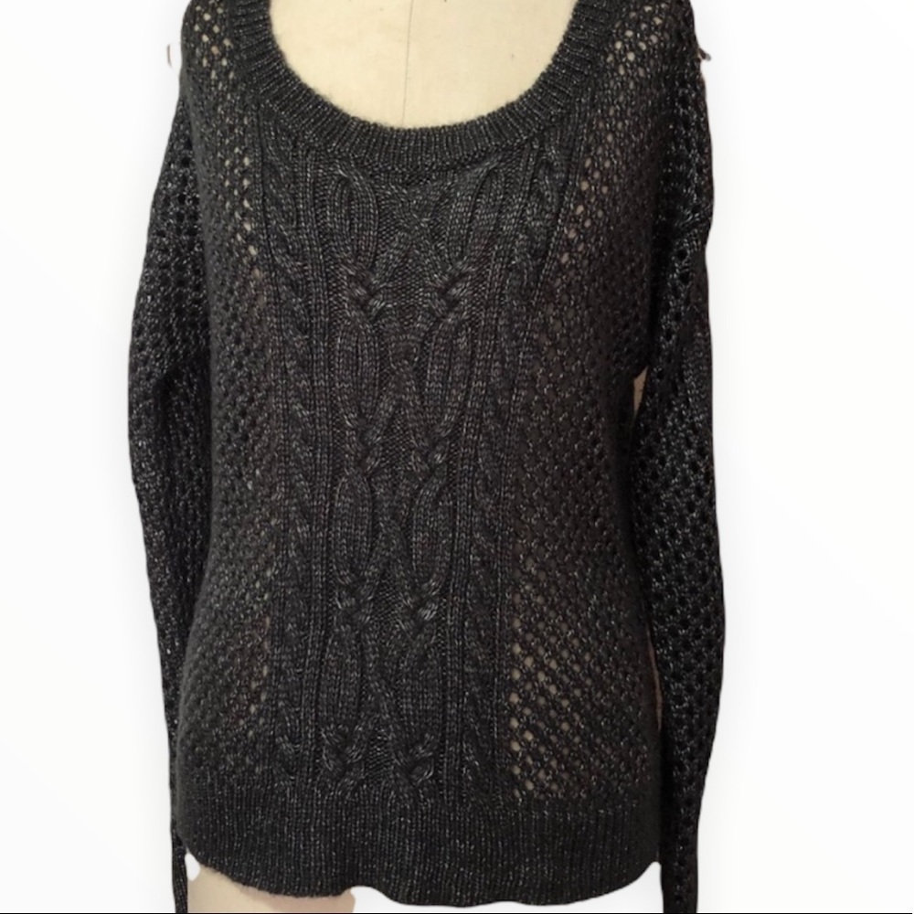 Apt. 9 Sweater size M